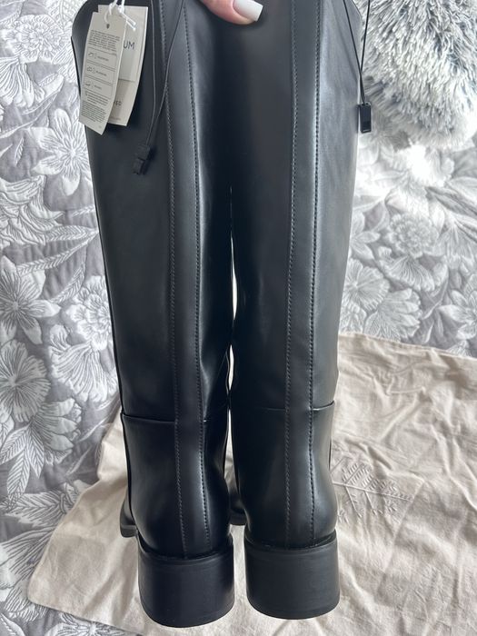 Шкіряні жіночі сапожки