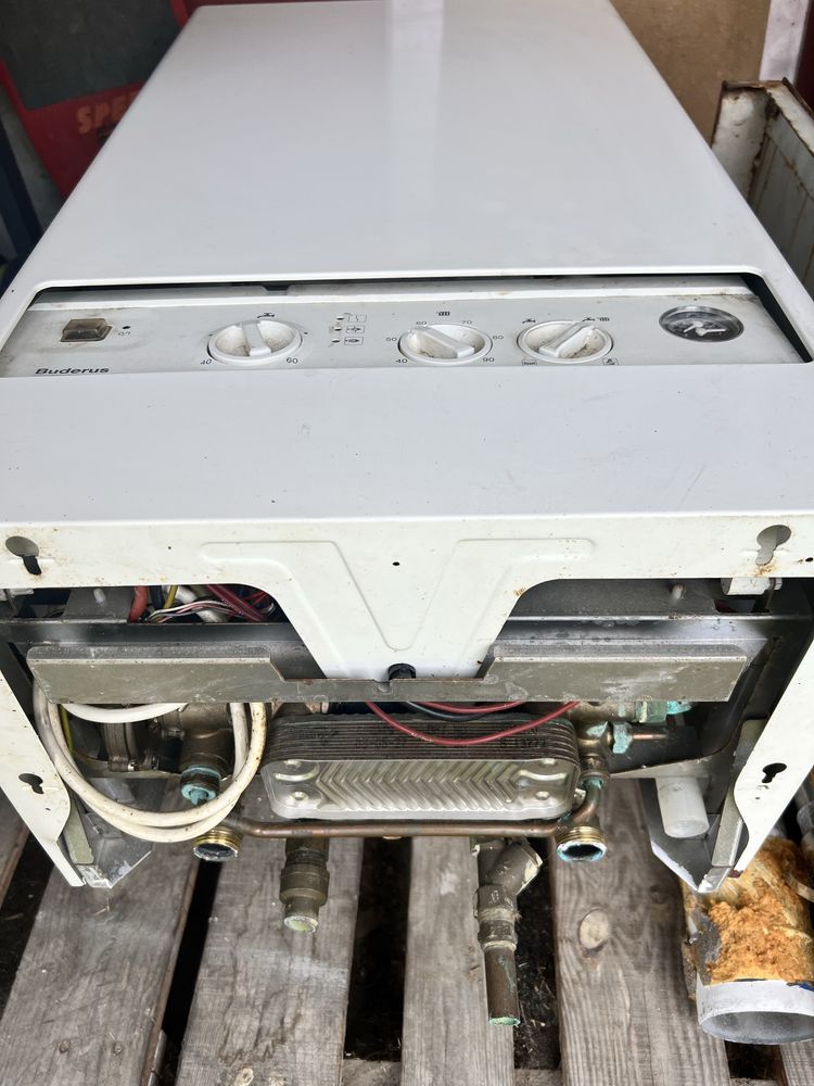 Buderus kociol gazowy dwufunkcyjny 25kw  Turbo