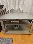 Stolik pod telewizor