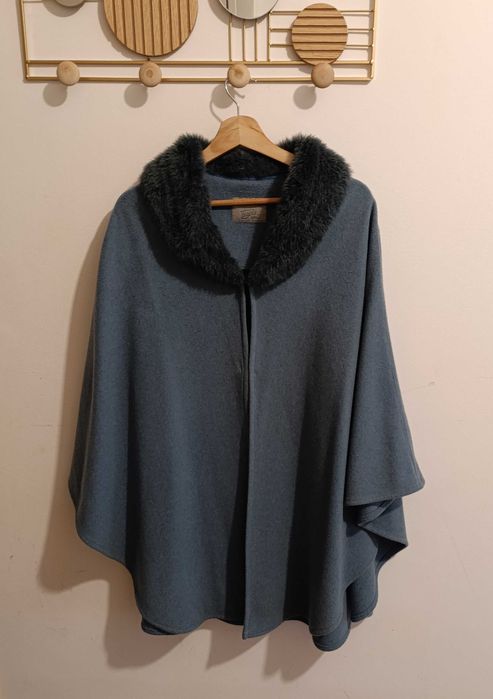 Capa Azul  Pura Lã Virgem Woolmark e Cachemira, gola pelo do S ao XXL