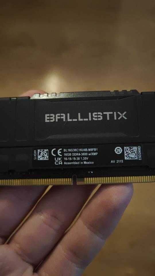 Crucial Ballistix 16 GB DDR4 CL16 3600