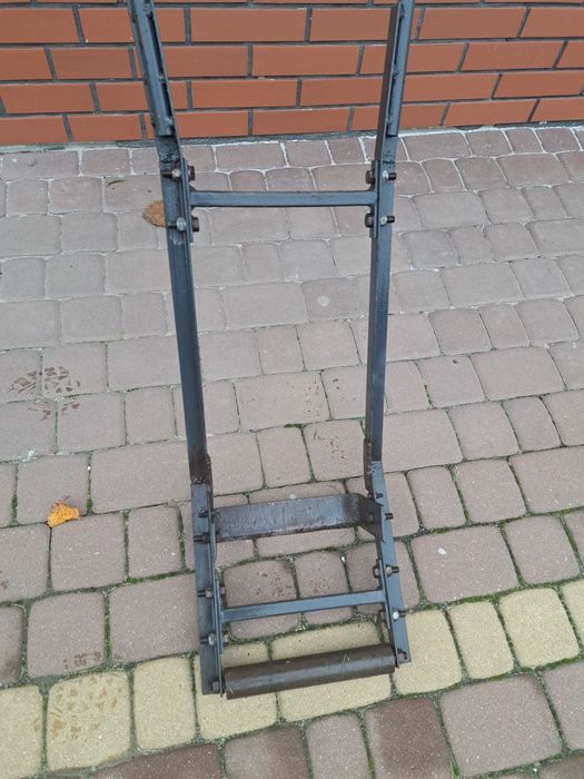 Ręczny przyżąd do wycinania darni. Wycinarka 25 cm