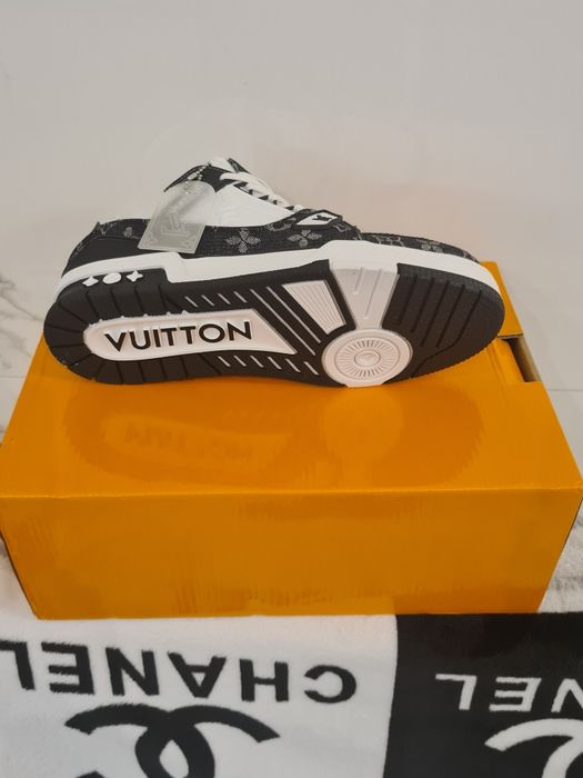 Кросівки Louis Vuitton Trainer Sneaker White Black Кроссовки Луи Витон