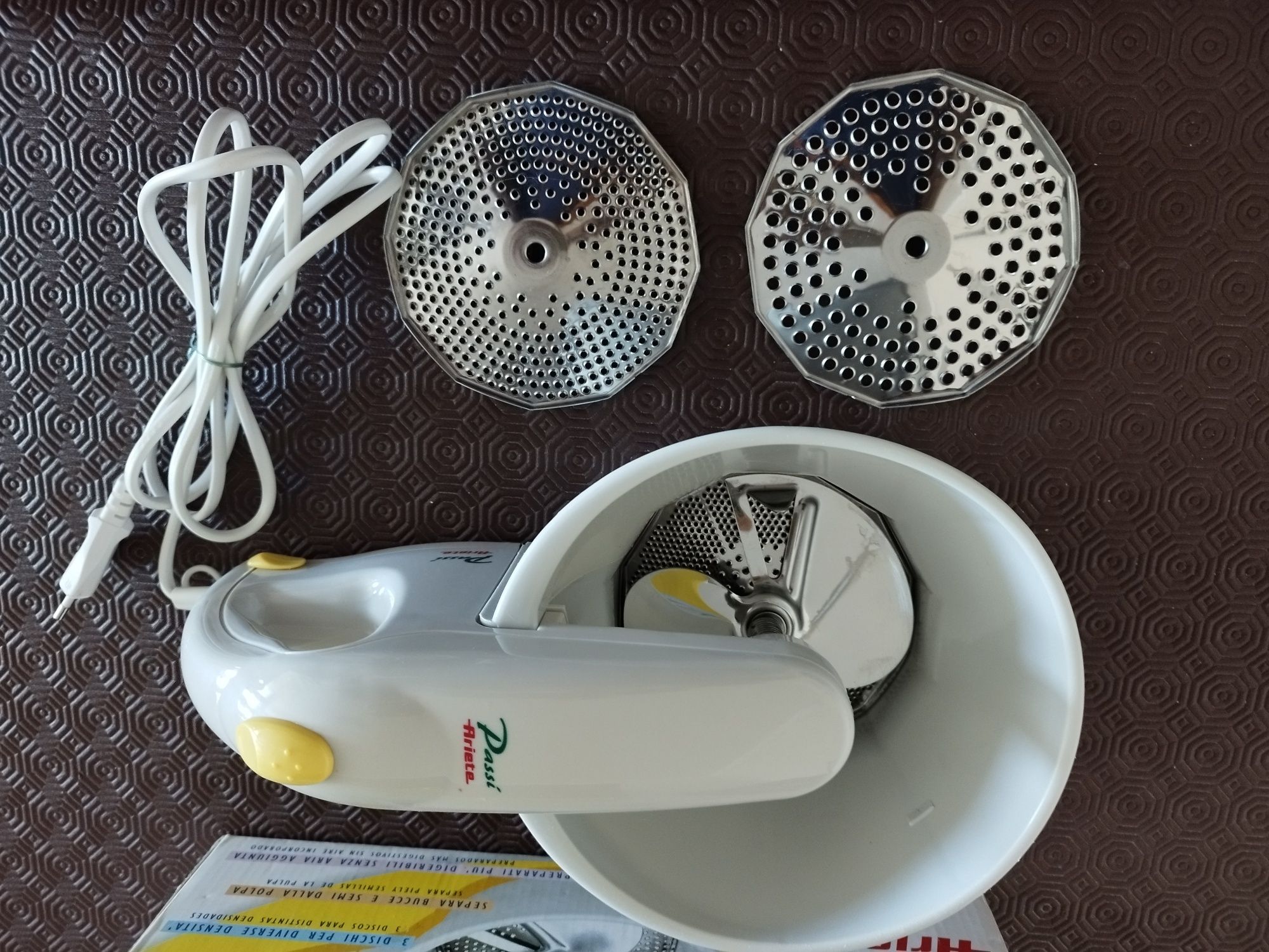 Passevite eléctrico Ariete Passi modelo 260/1 (25W) NOVO