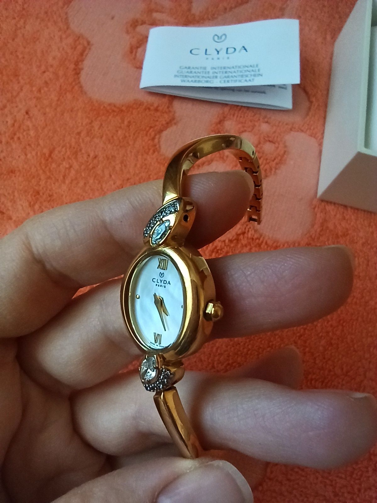 Елегантний жіночий годинник Сlyda Paris з позолотою