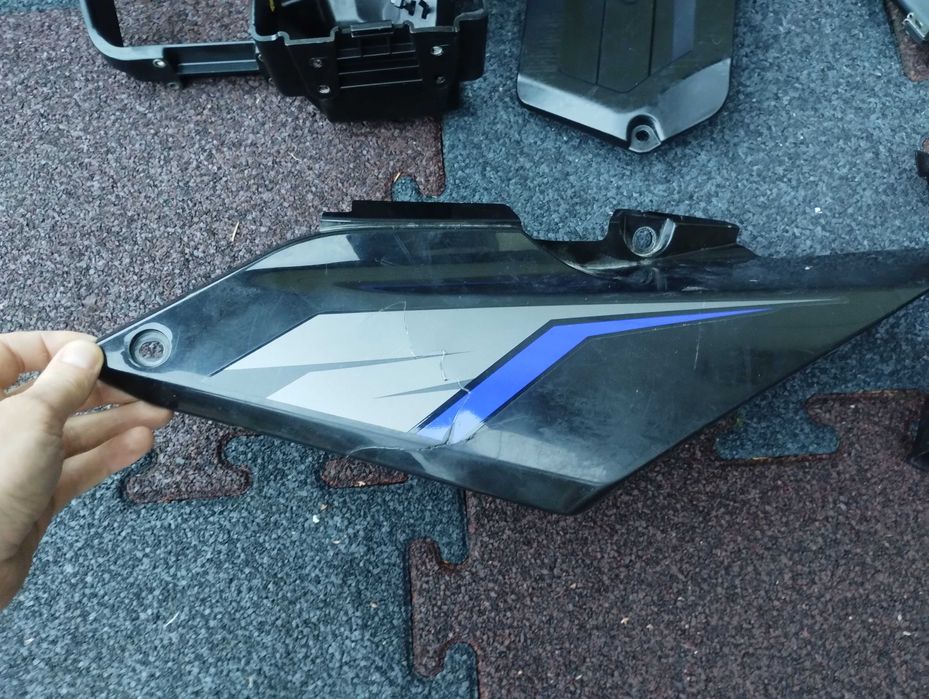Yamaha WR 125 owiewki  tłumiki plastiki