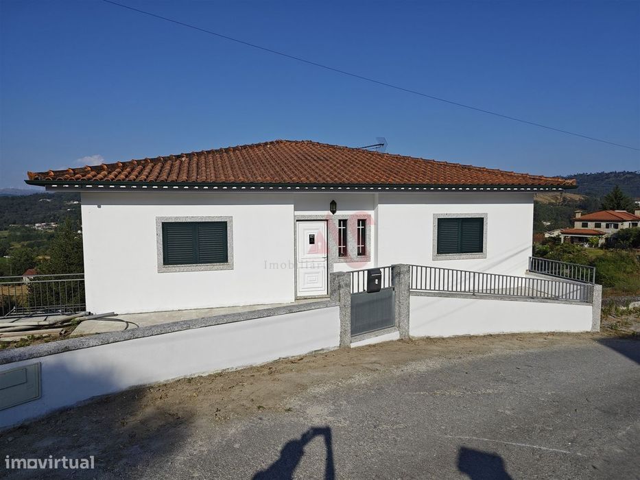 Moradia individual T6 em Arões Santa Cristina, Fafe