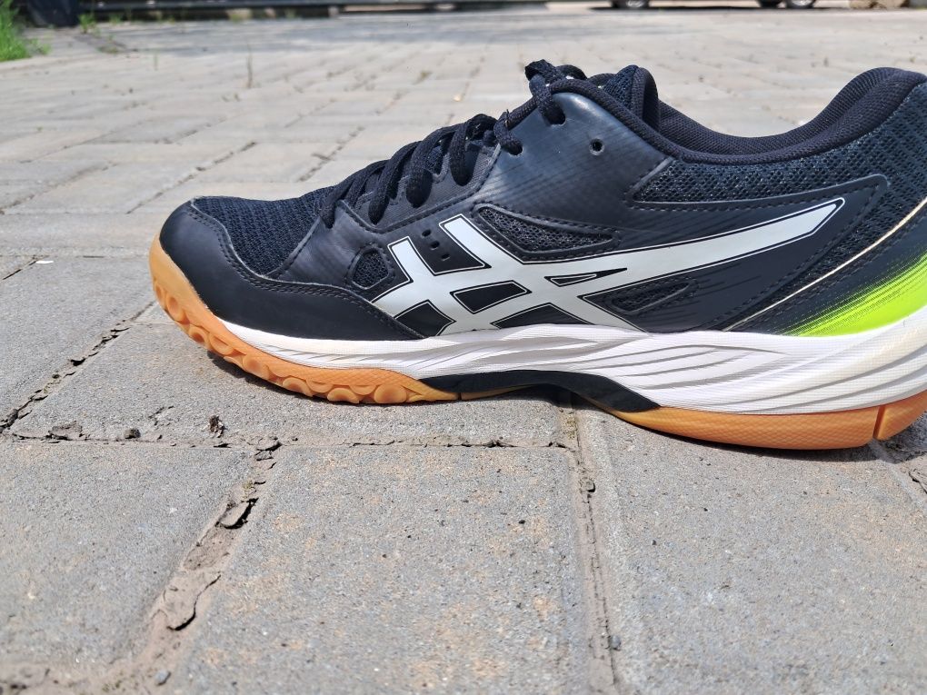 Продам кросівки Asics Gel Task 3