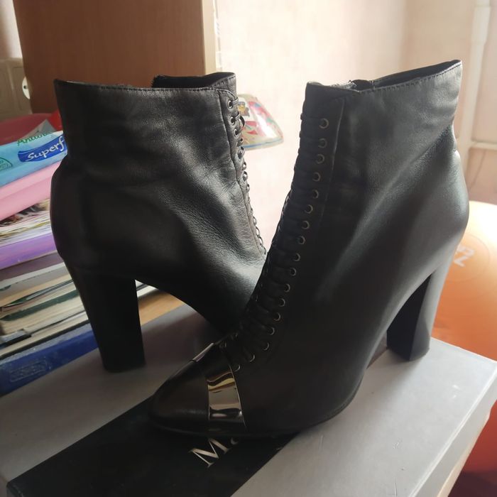Женские итальянские кожаные ботильоны 41 размер. Новые