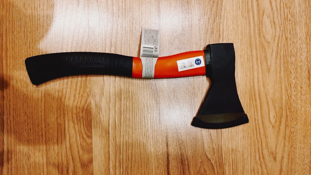 Siekiera profilowana średnia, trzon gumowy 38cm