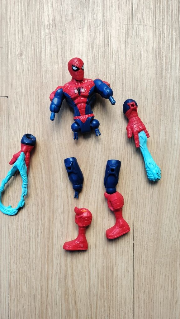 Figuras articuladas - Homem aranha e outros