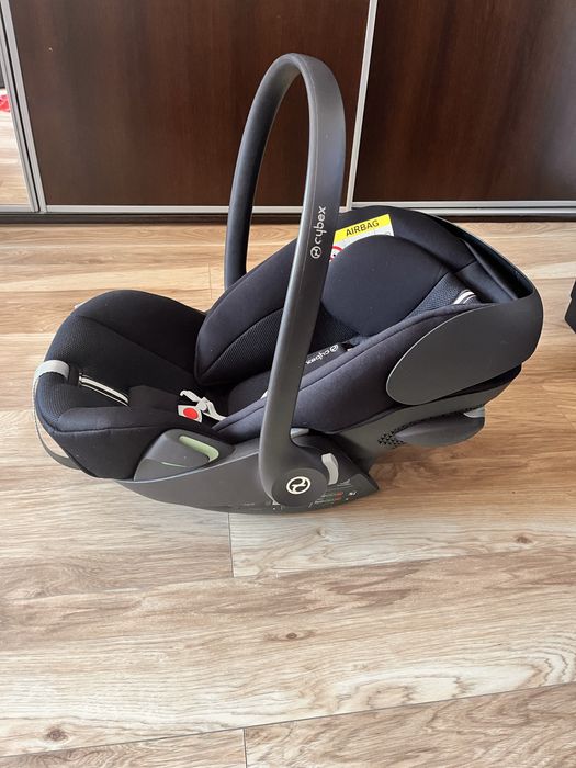 Fotelik Cybex Cloud G i-Size Plus Moon Black