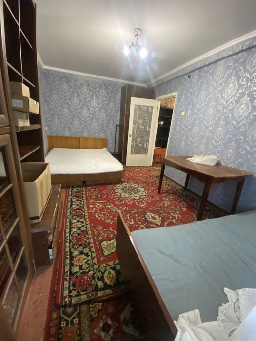 Сдаётся ОДНОкомнатная, 2й этаж, за "Украиной"