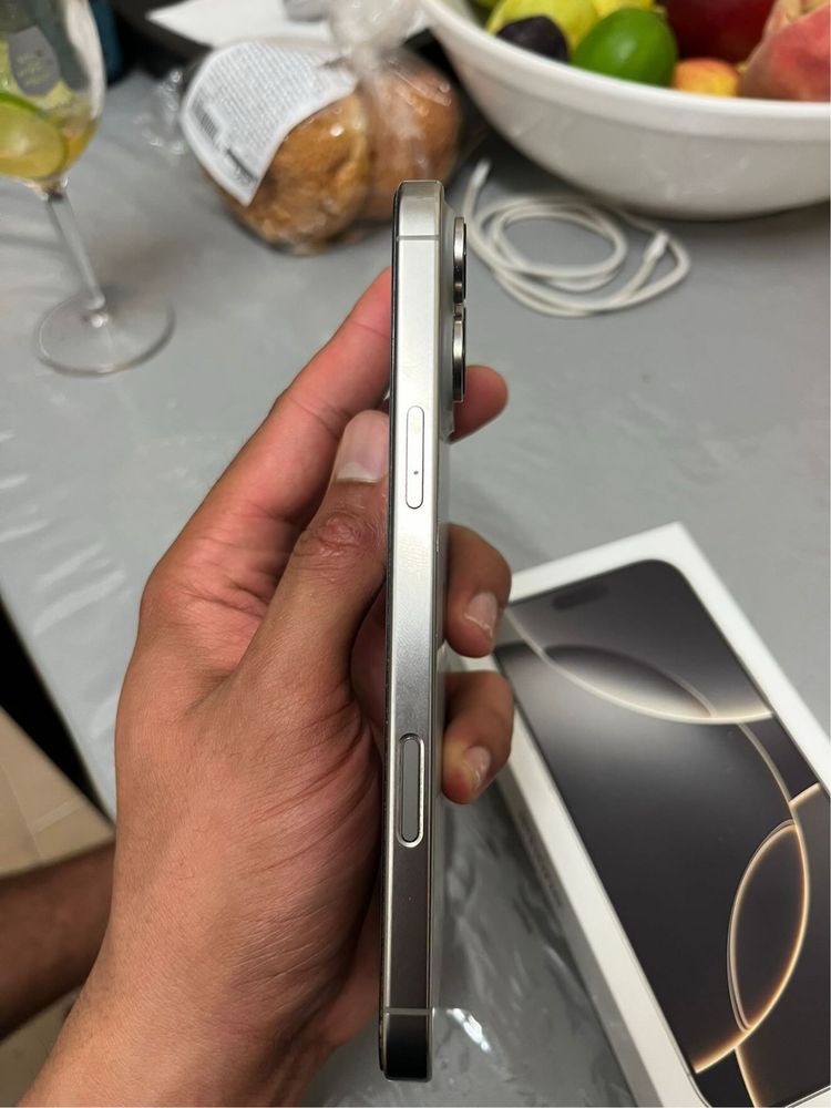 Vendo Iphone 16 pro max 256