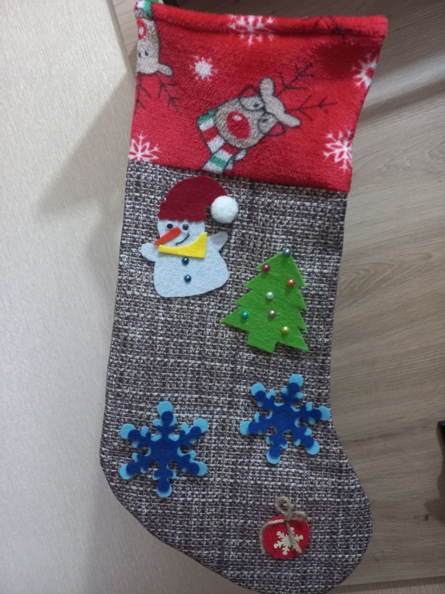 Різдвяний носок з іграшками на ліпучці