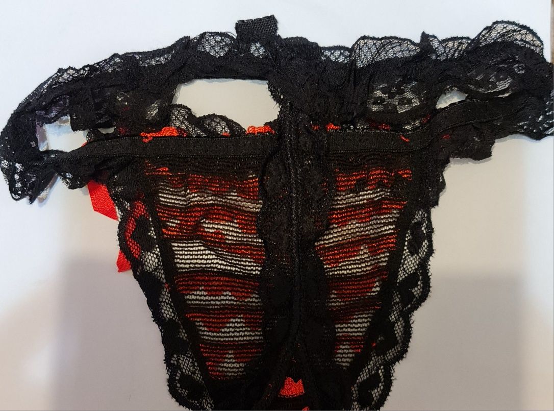 6 szt. Majtki, stringi damskie Lady Part, S/M, czerwone falbanki, wstą