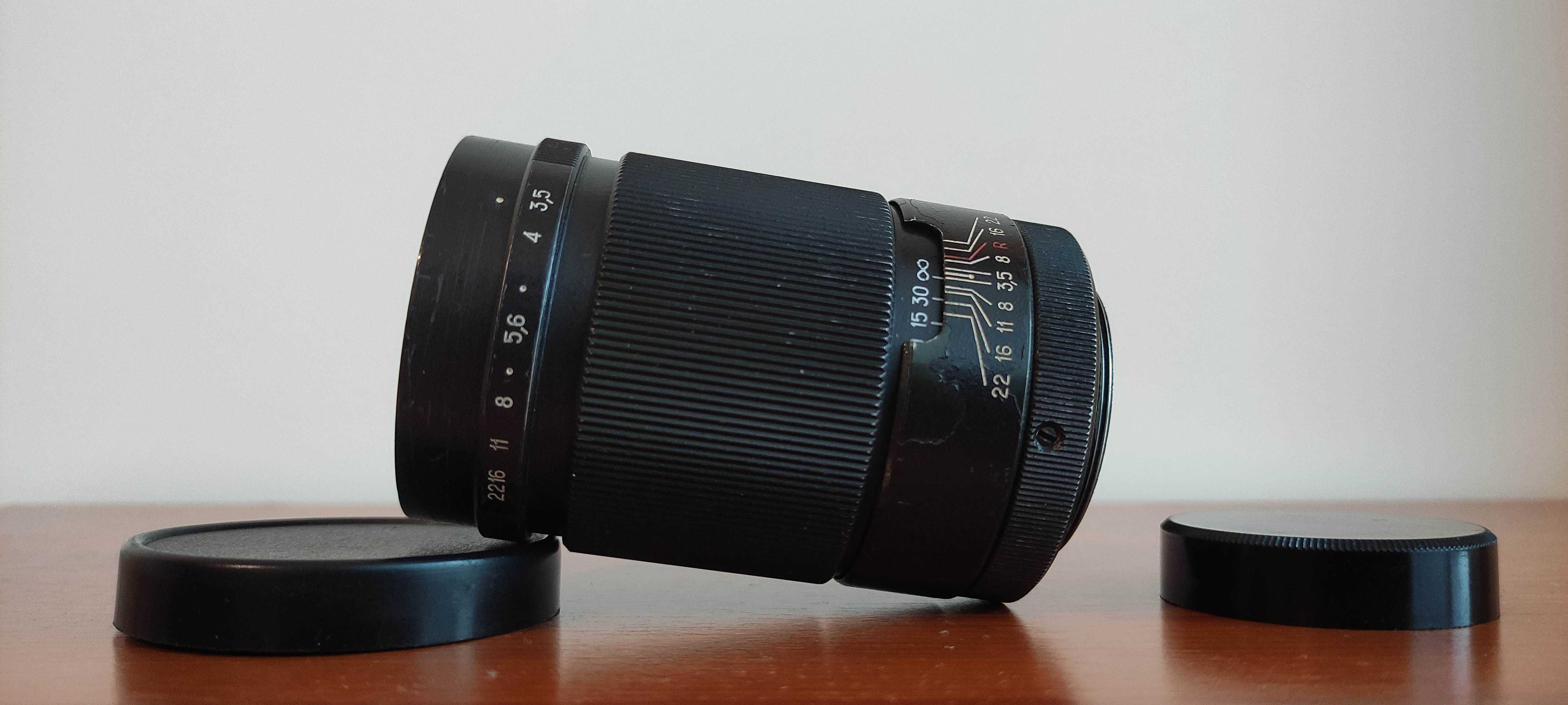 Objetiva telefoto KOMZ Jupiter 37A 135mm f3.5 'Bokeh Monster' (M42)