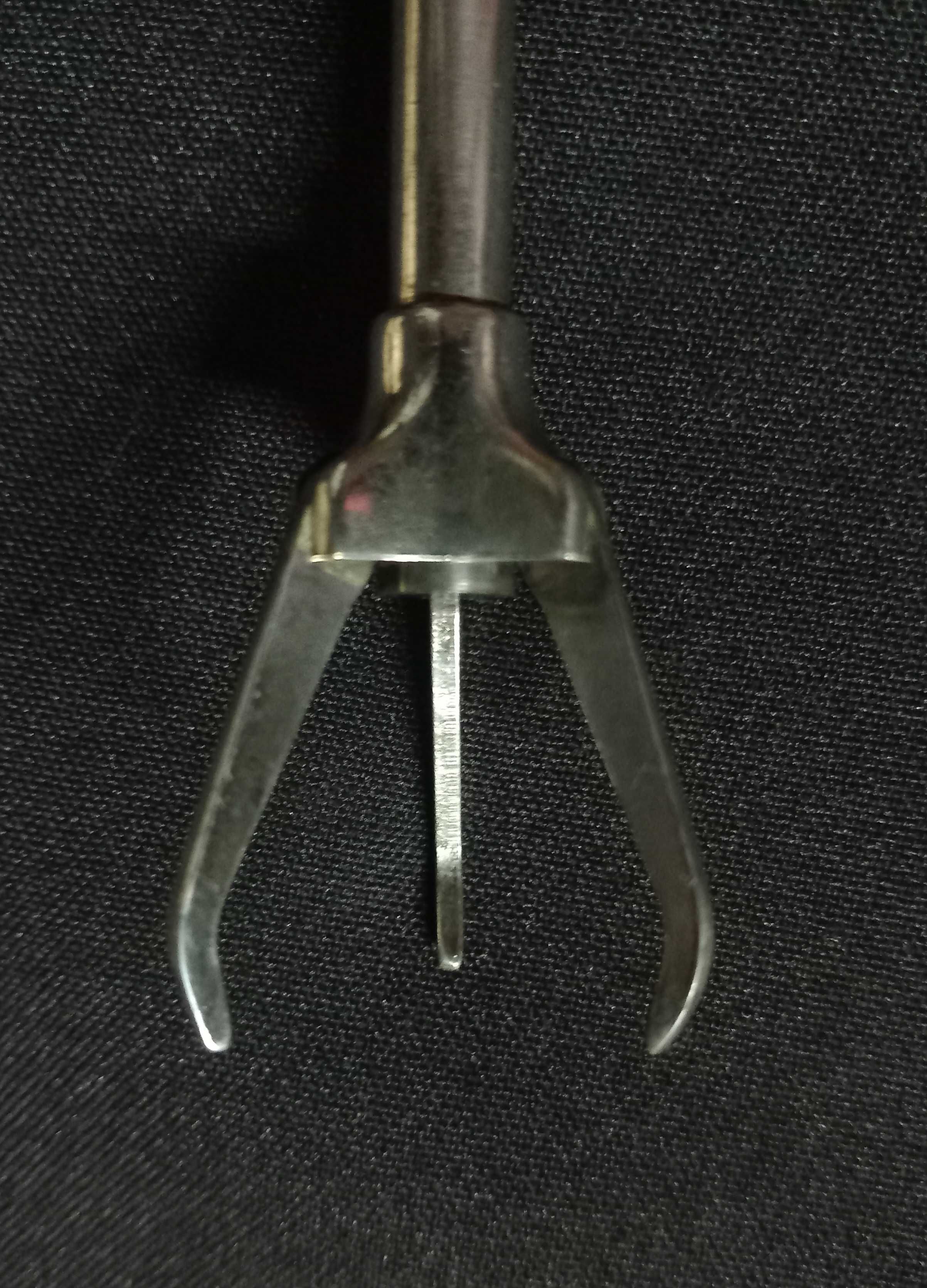 Casquinha - Invulgar pinça para cubos e açúcar