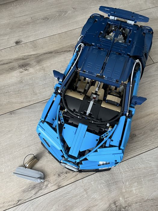 LEGO Technic 42083 Bugatti Chiron