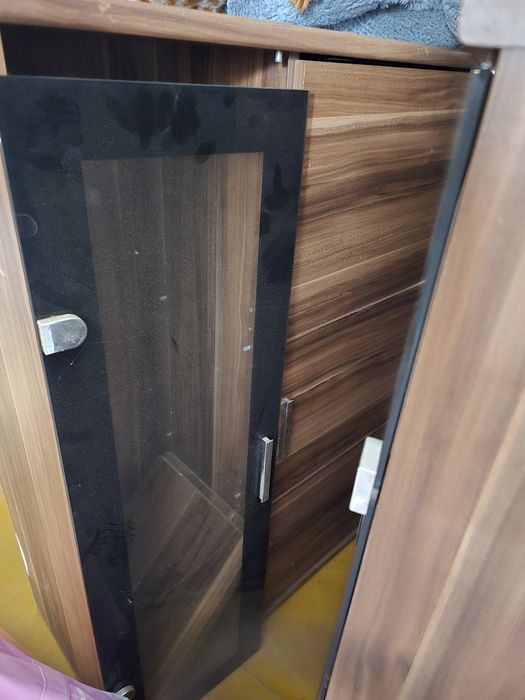 Szafki wiszące oddam kontakt olx