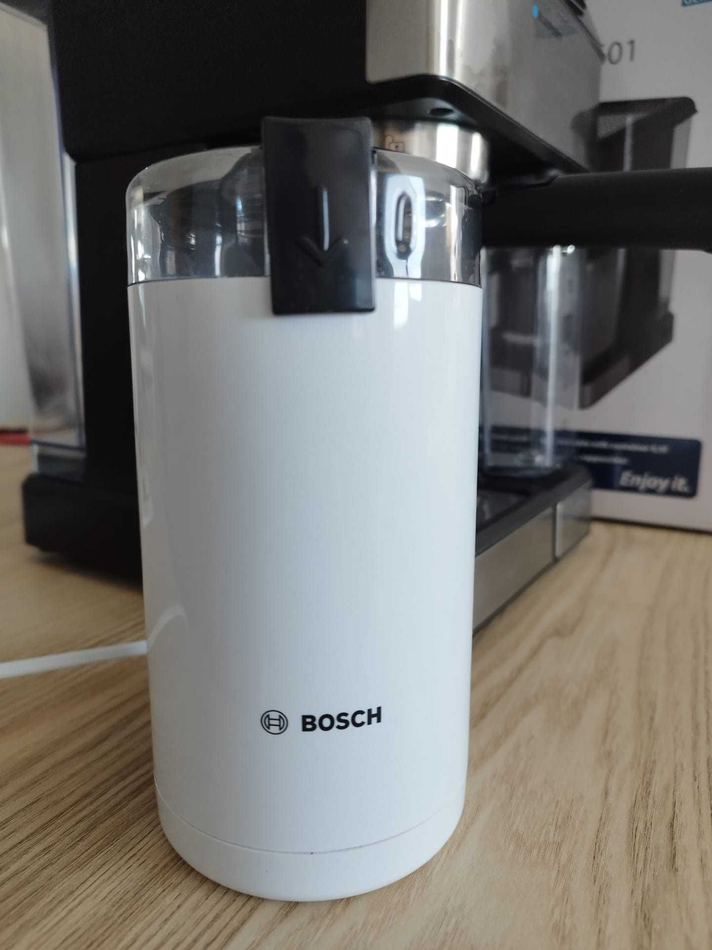 máquina de café de Pó Blaupunkt CMP601 + moinho de café grão Bosch
