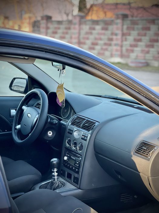 Ford Mondeo (нерозмитнений)