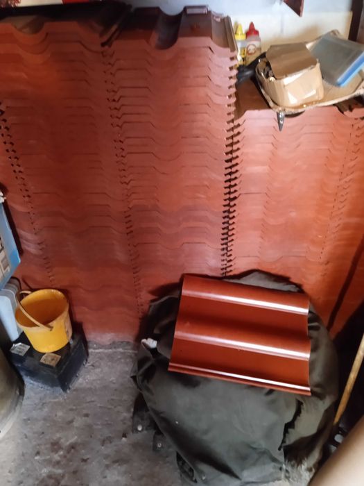 Черепиця пластікова