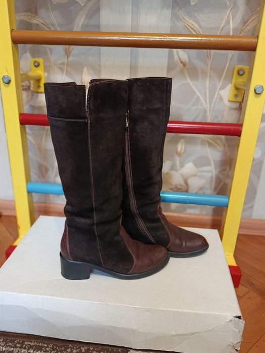 Жіночі чобітки.38р.650грн.