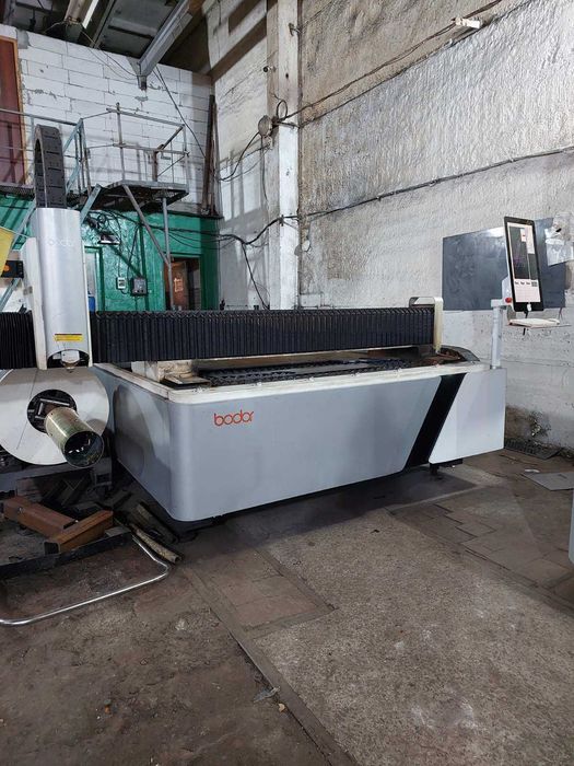 Металообробка: токарні, зварювання, лазер/різка, гнуття, фарбування