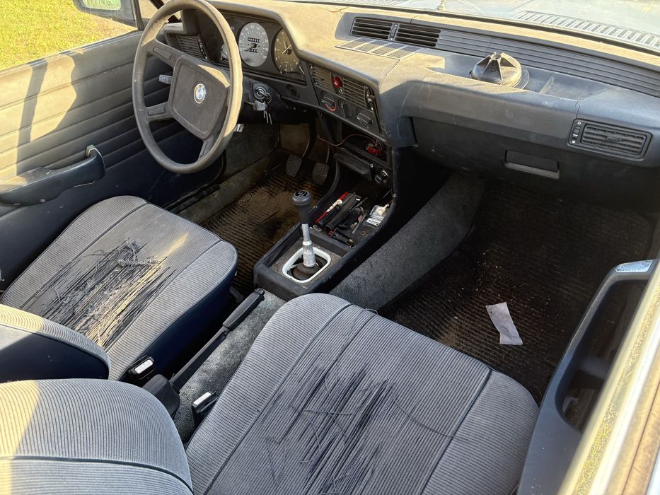 BMW E21 315 posiada książki serwisowe 1979rok