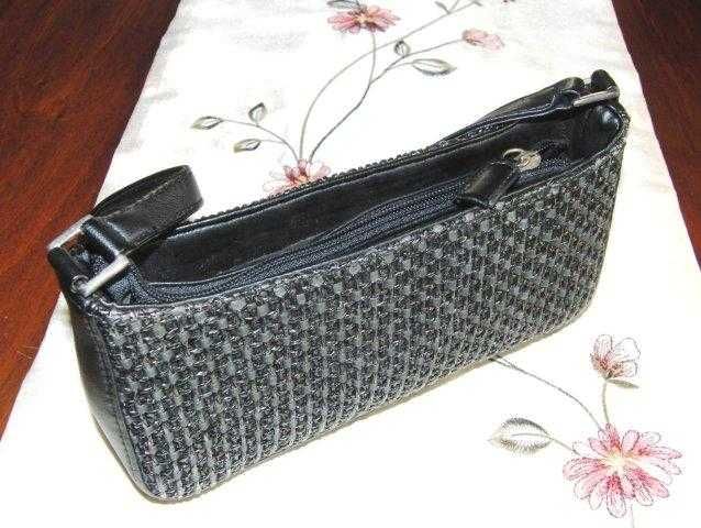 Bolsa Preta para Cerimónia com Alça