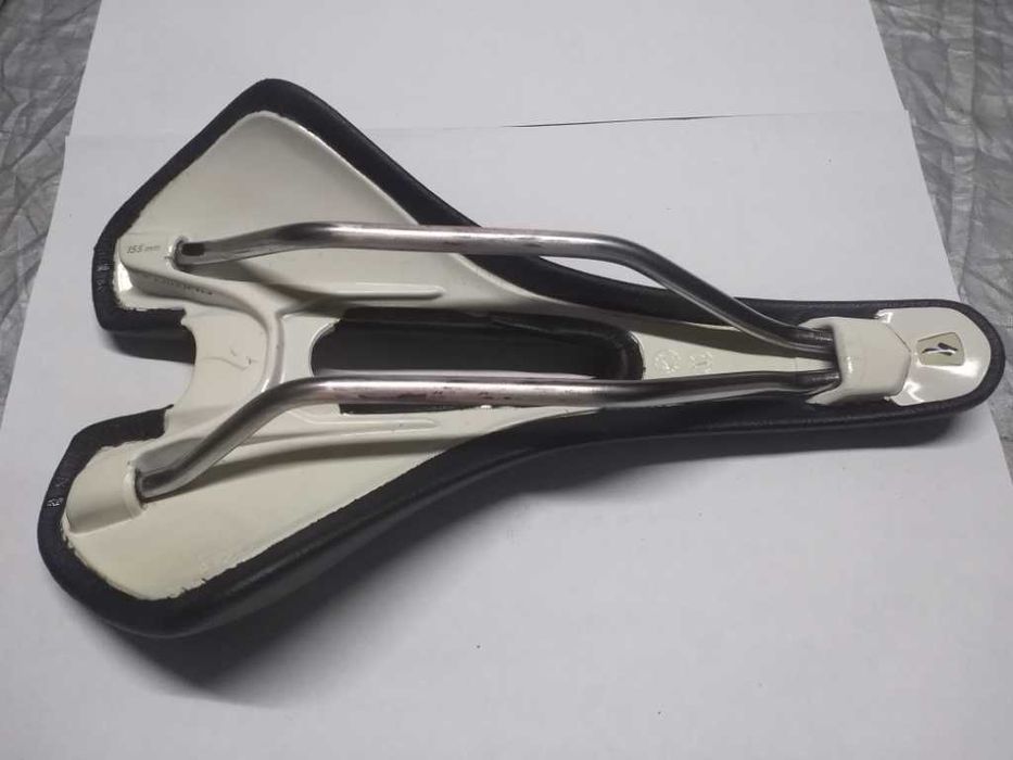 Фирменное седло Specialized ROMIN EVO COMP GEL 155mm