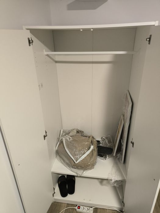 Roupeiro usado branco