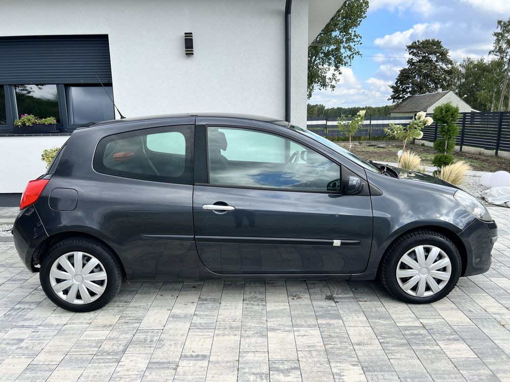 Renault Clio 1.6 Benzyna 2005r Klimatyzacja