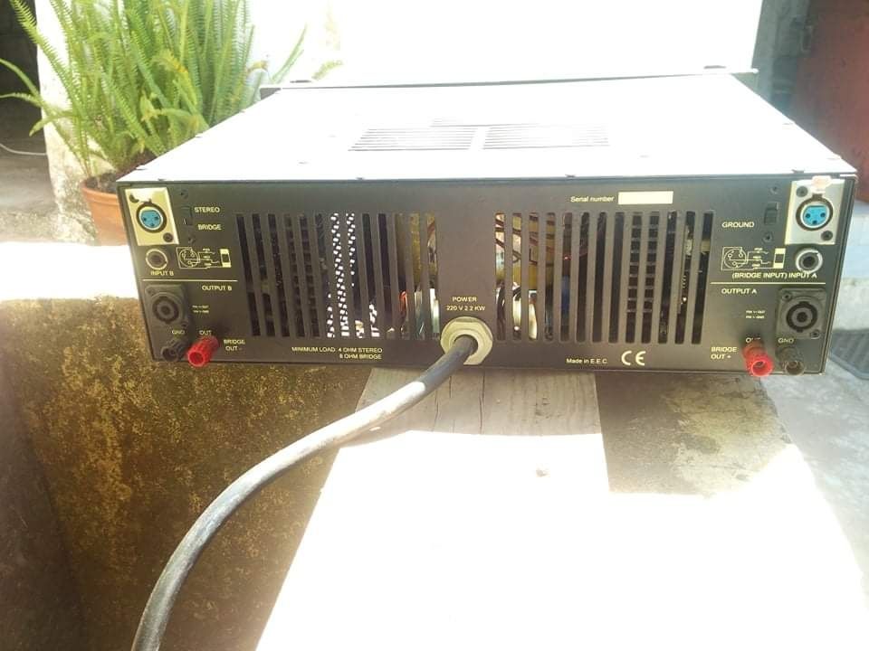 Amplificadores Musicson a precisar de reparação