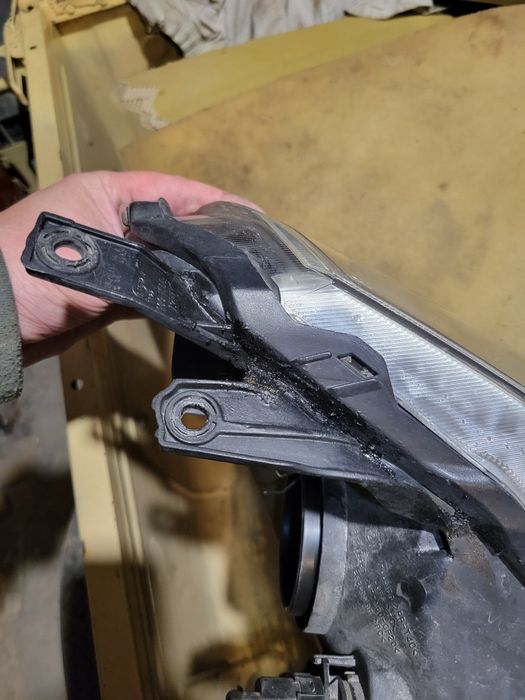 Фара Suziki SX4 2008 ліва оригінал