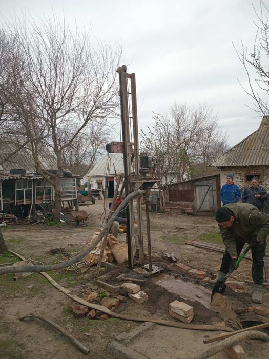 Буріння свердловин по всій Київській області Требухів під ключ