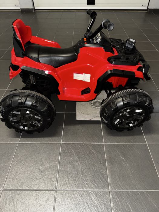 Moto 4 eletrica para criança