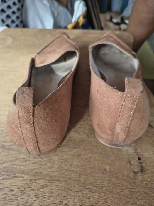 Sabrina/sapatilha usada