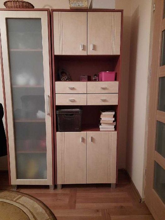 Sprzedam szafe, witryne i regał z szufladami