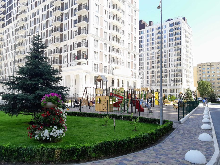 Продам 1к з дорогим ремонтом! +балкон-тераса! Нова Англія/Новая Англия