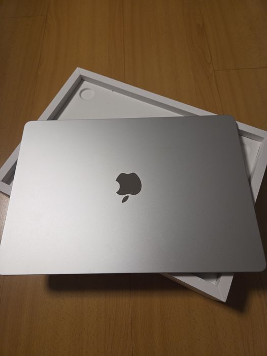 Macbook Air 15 pol. 16GB/256GB M3 como novo