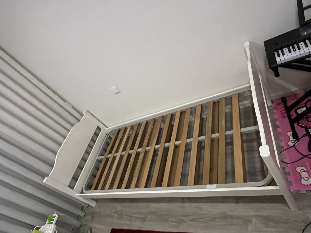 Cama solteiro Branca