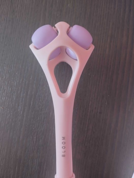 Bloom Rolo Facial Sculpt & Lift + Rolo Anti Celulite
