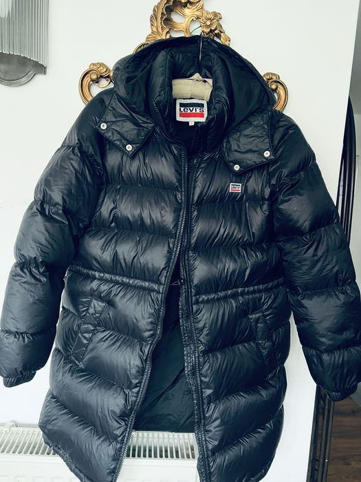 Levis płaszcz puchowy zimowy czarny damski kurtka ciepła długa kaptur