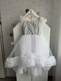 Неймовірної краси сукня для дівчинки 5-7 р. Для сніжинки, принцеси.