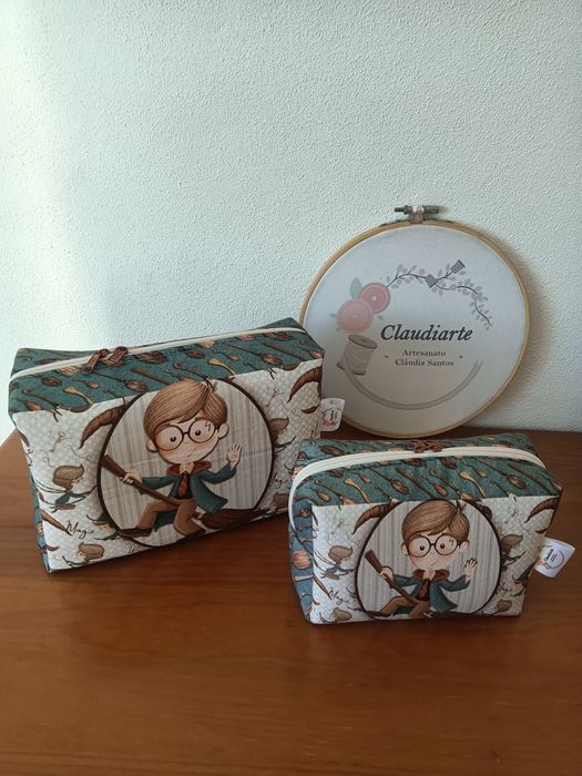 Mochila Harry Potter e necessaires