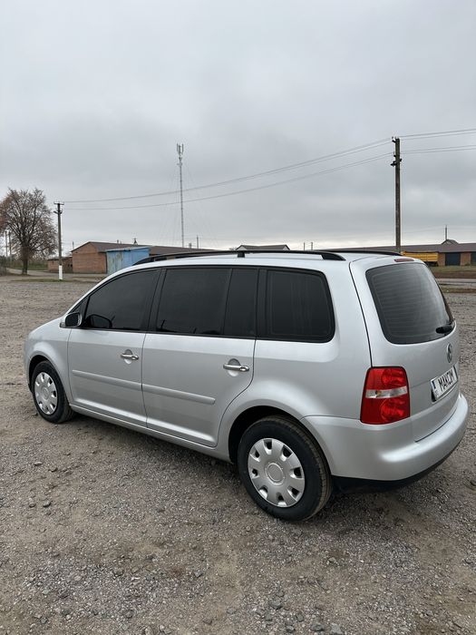 Volkswagen Touran 2005 року | 1.6 бензин/газ | Гарна комплектація