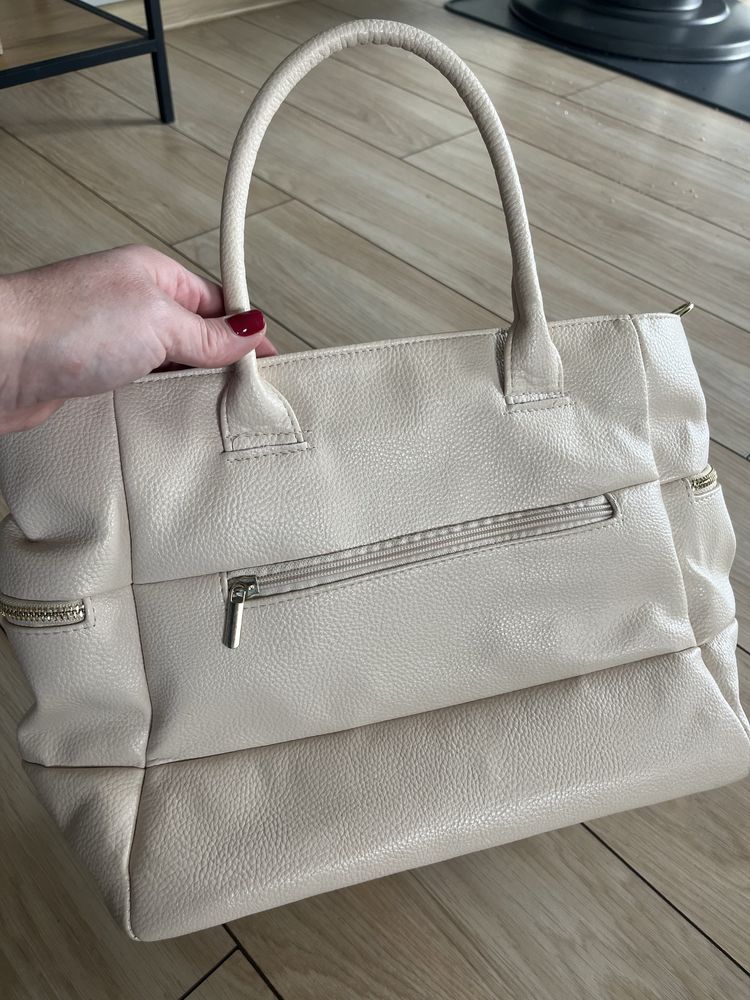 Elegancka kremowa torebka