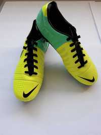 Chuteiras Futebol Nike Tiempo Nat LTR FG - para o n.º 39